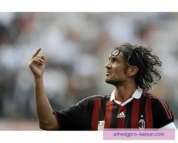 马尔蒂尼技术细节拆解：解析其防守艺术与比赛智慧的趋势性分析